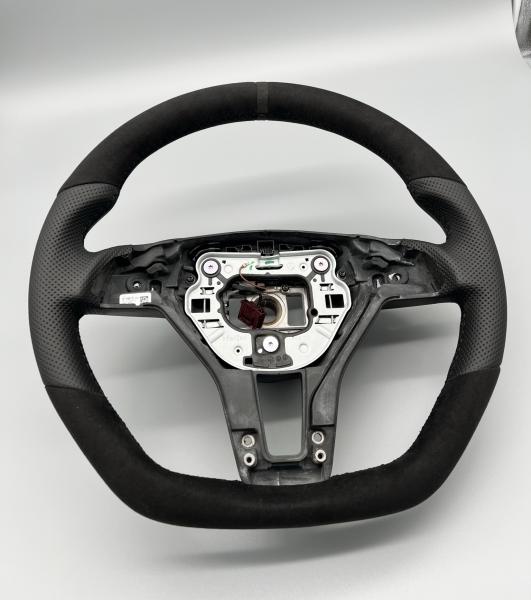 Mercedes W205 C63 W176 A53 W213 AMG Lenkrad neu beziehen